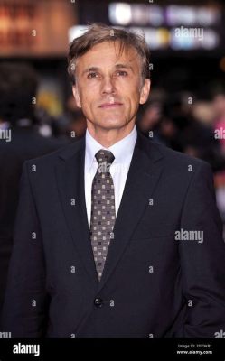 Christoph Waltz Suosion Hullun Kunnostus ja Inglourious Basterds - Elokuvan Ensi-Iltansa Mystinen Peruutus!